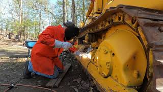 Cat 951 Replacing Track Springs [upl. by Thesda]