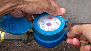 Home Water Meter  Whats Inside [upl. by Ronica936]