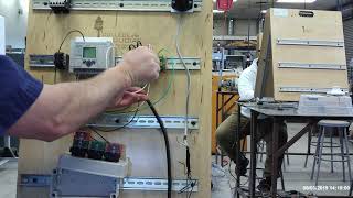 How to wire a PLC micrologix 1100 [upl. by Sarazen]