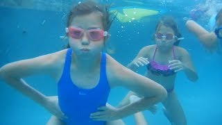 SWIMMING IN THE POOL UNDERWATER  FAMILY VLOG [upl. by Saucy343]