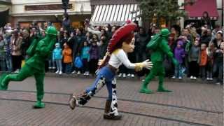 DisneyLand Paris desfile 20th Aniversario FullHD [upl. by Derwood]