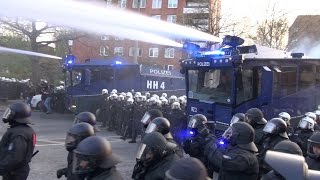 1 Mai 2016 Schwere Krawalle mit Wasserwerfereinsatz Demo Hamburg [upl. by Korfonta975]