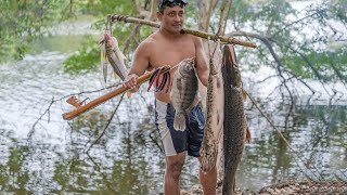 Pescamos enormes peces y fuimos atacados por unas [upl. by Narah]