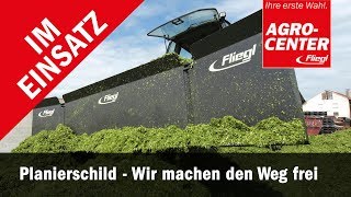 Planierschild für Traktor Räumschild und Silowalze im Einsatz  Fliegl [upl. by Peonir]