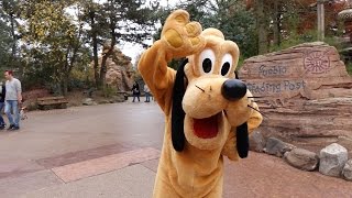 Fun with Pluto and Goofy in Frontierland at Disneyland Paris [upl. by Ylle]