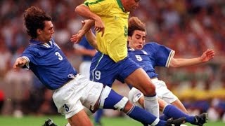 El fenomeno Ronaldo vs Maldini amp Cannavaro 1997 [upl. by Gabey]