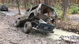 Offroad Fails and Wins  Hilarious and Extreme 4x4 Compilation [upl. by Weinstock]