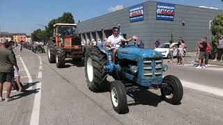 5° Raduno Trattori dEpoca Città di Pescantina Seconda parte  La sfilata  Vintage tractors [upl. by Ybhsa]