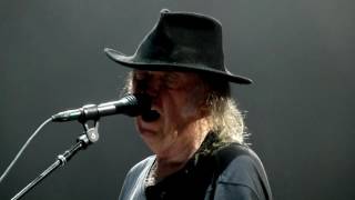 Neil Young  Rockin In The Free World  Accor Hotel Arena Paris 2016 [upl. by Onitrof]