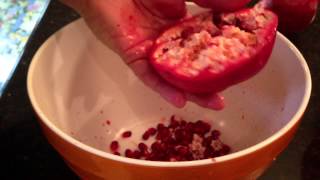 Fastest Way to Peel a Pomegranate ever [upl. by Lemart]