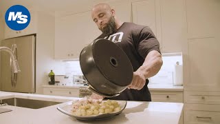 What Bodybuilders Eat for Lunch  Fouad Abiads Easy Meal [upl. by Norval33]