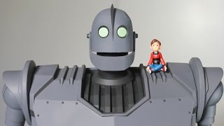 Mondo THE IRON GIANT deluxe figure review [upl. by Roosevelt]