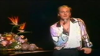 Peter Allen quotTenterfield Saddlerquot Royal Charity Concert Sydney 1980 [upl. by Benge328]