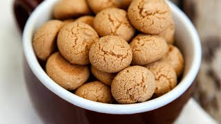 Traditional Italian Amaretti Biscuit Recipe [upl. by Recneps]