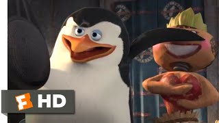 Madagascar Escape 2 Africa  Penguin Plane Crash  Fandango Family [upl. by Kolnick]